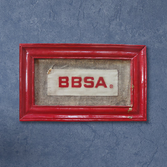 Bassorilievo con Logo