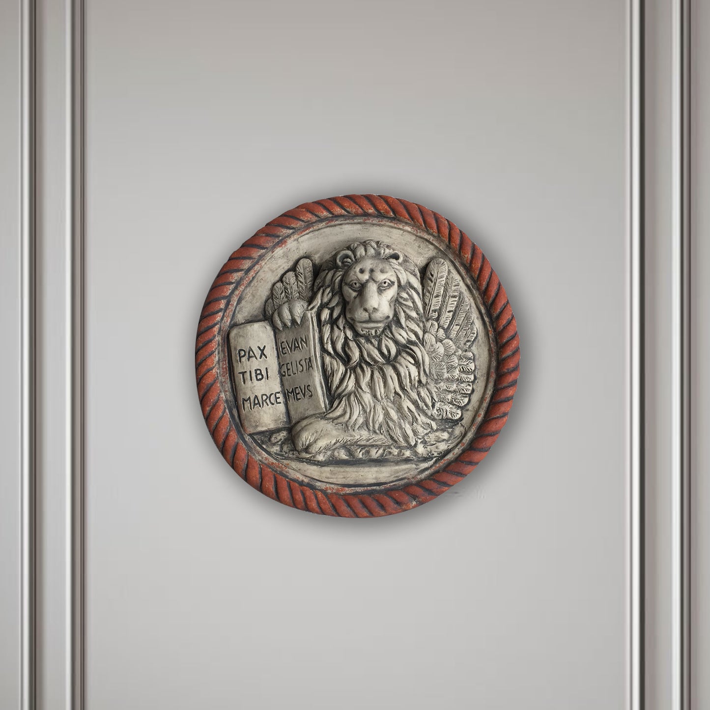 Grande Leone in Moleca: scultura in terracotta