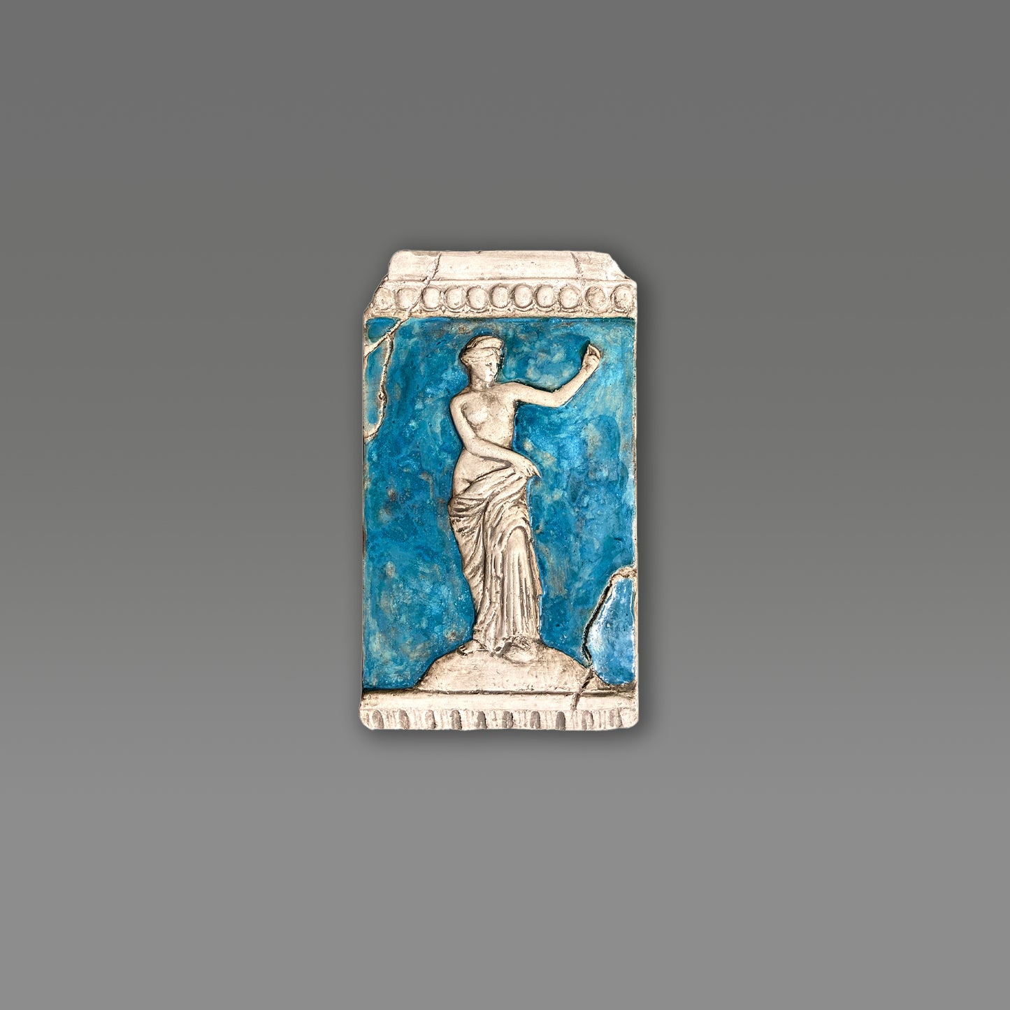 Venere, scultura in ceramica dipinta