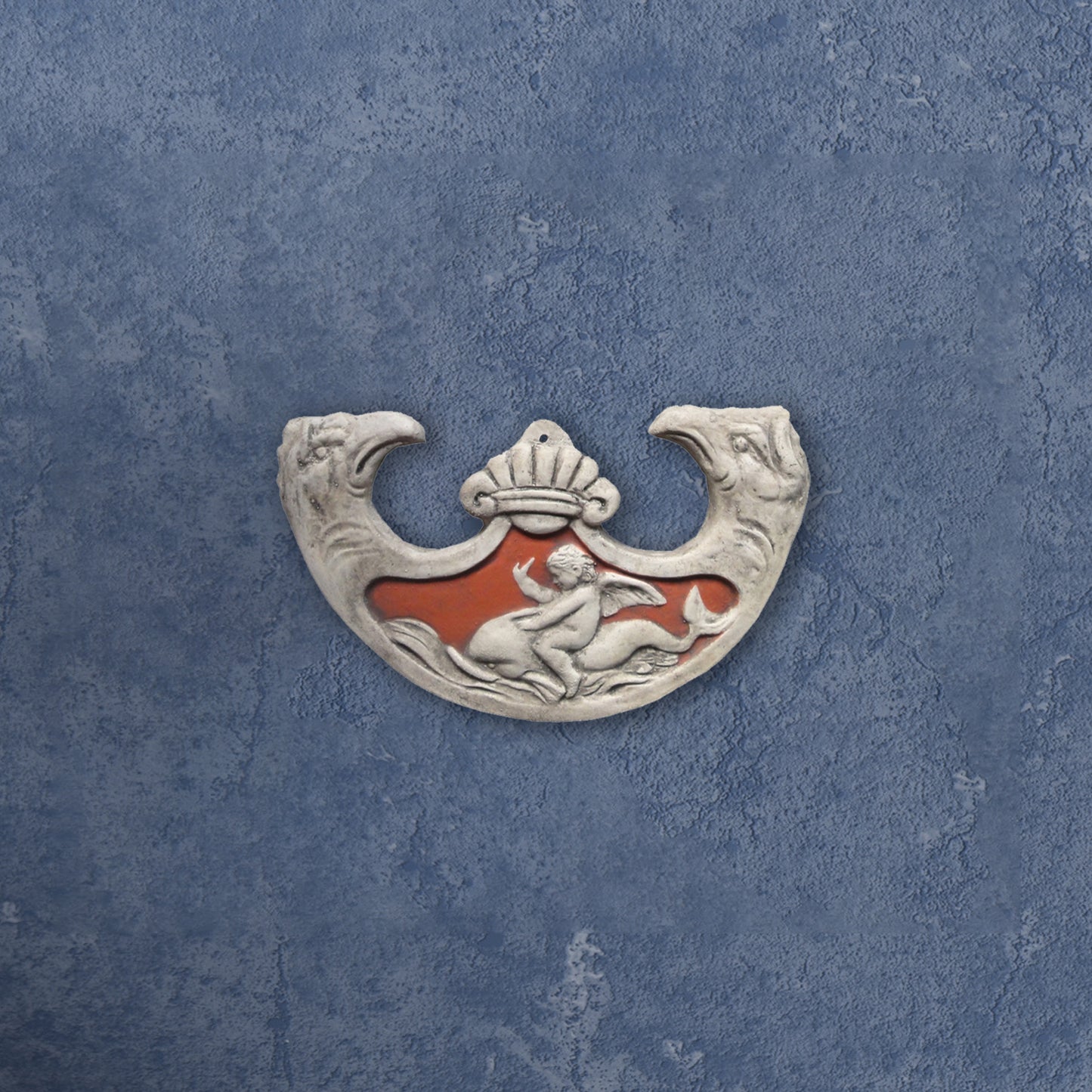 Oscillum, scultura in terracotta dipinta in rosso