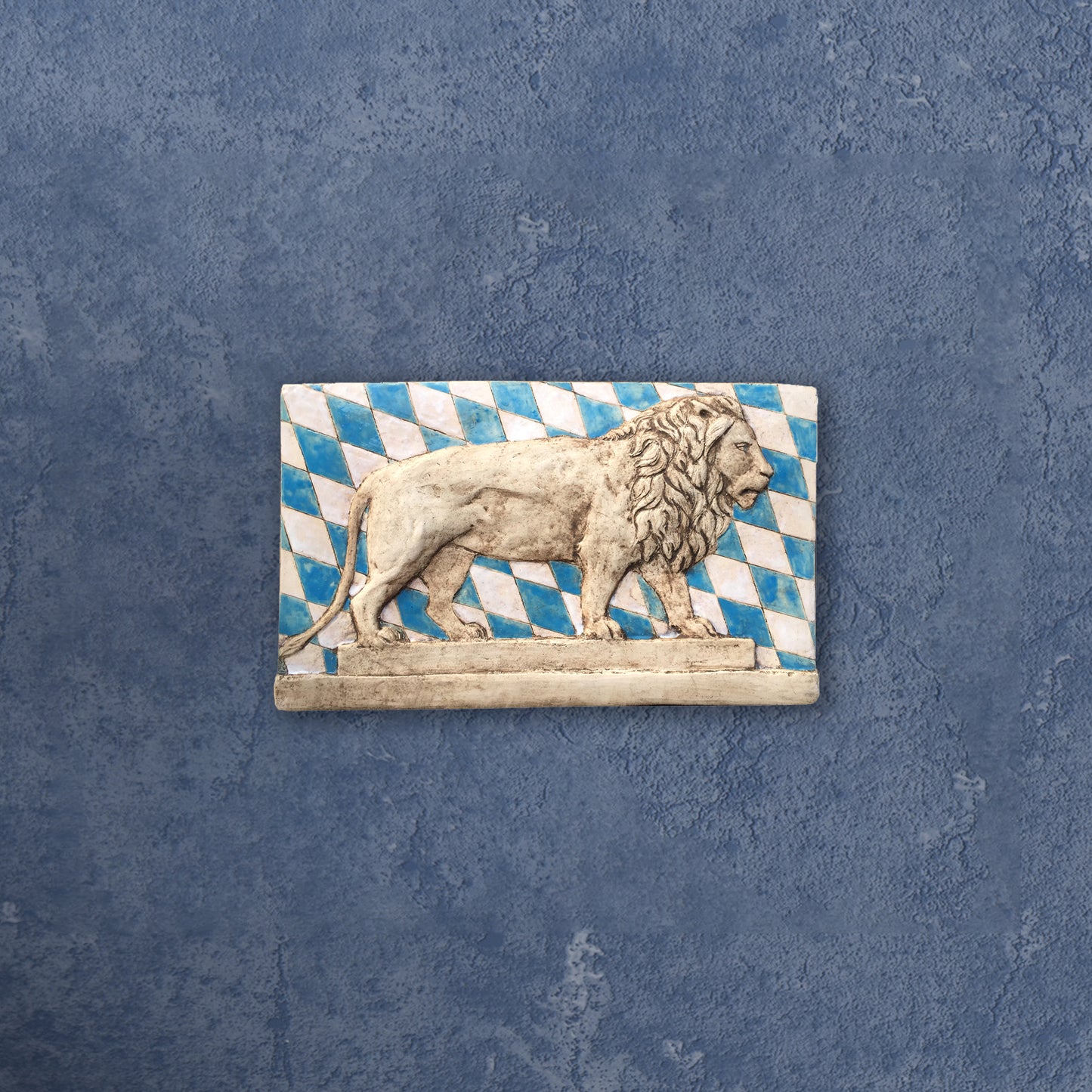 Big Bavarian lion, painted with glazes