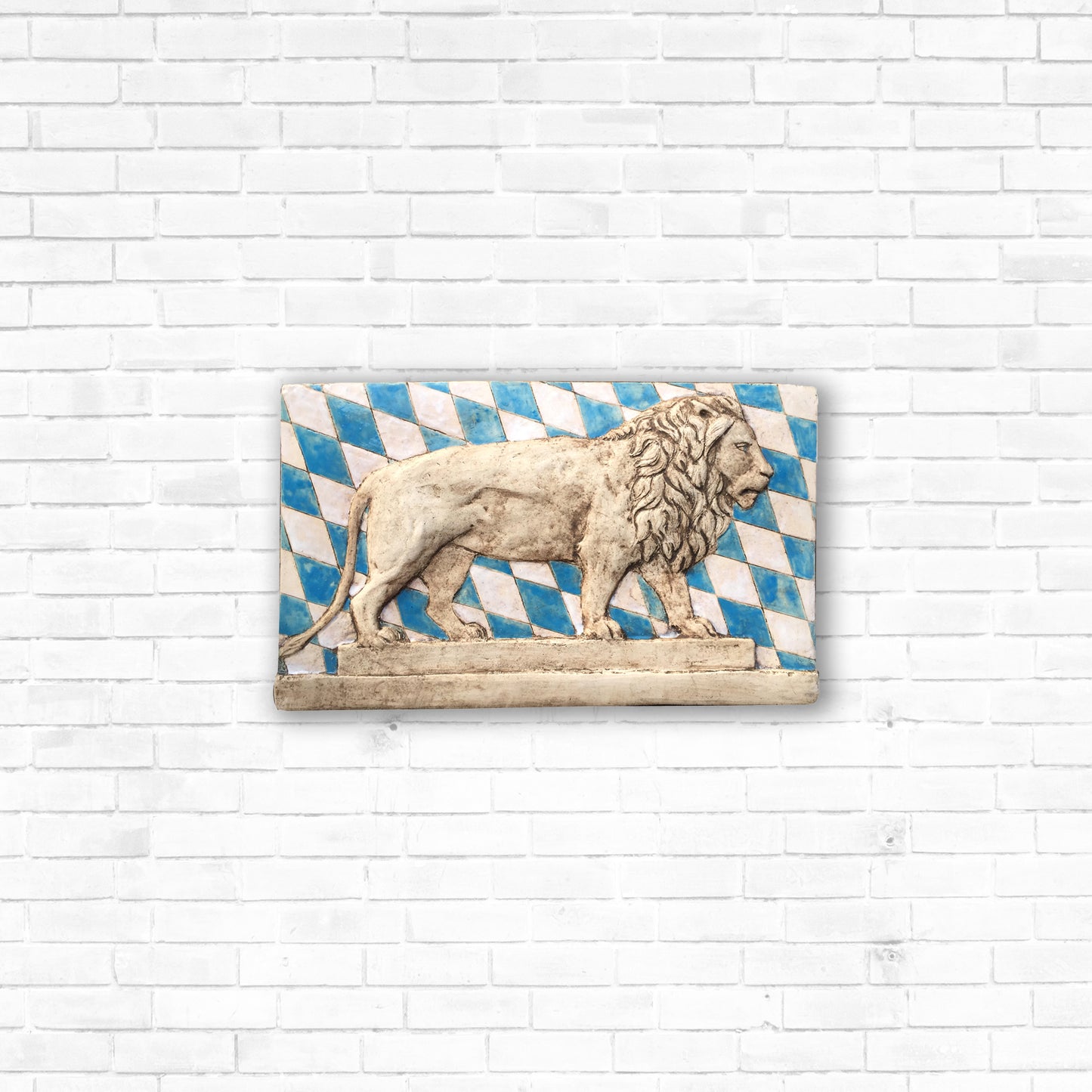 Big Bavarian lion, painted with glazes