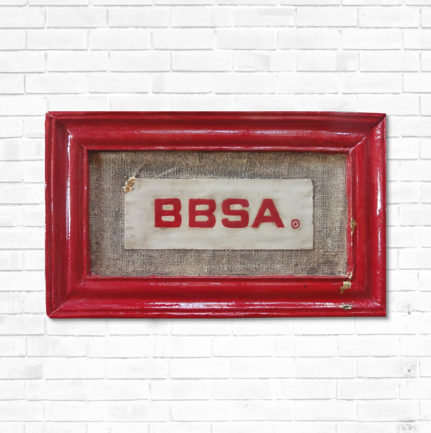 Bassorilievo con Logo