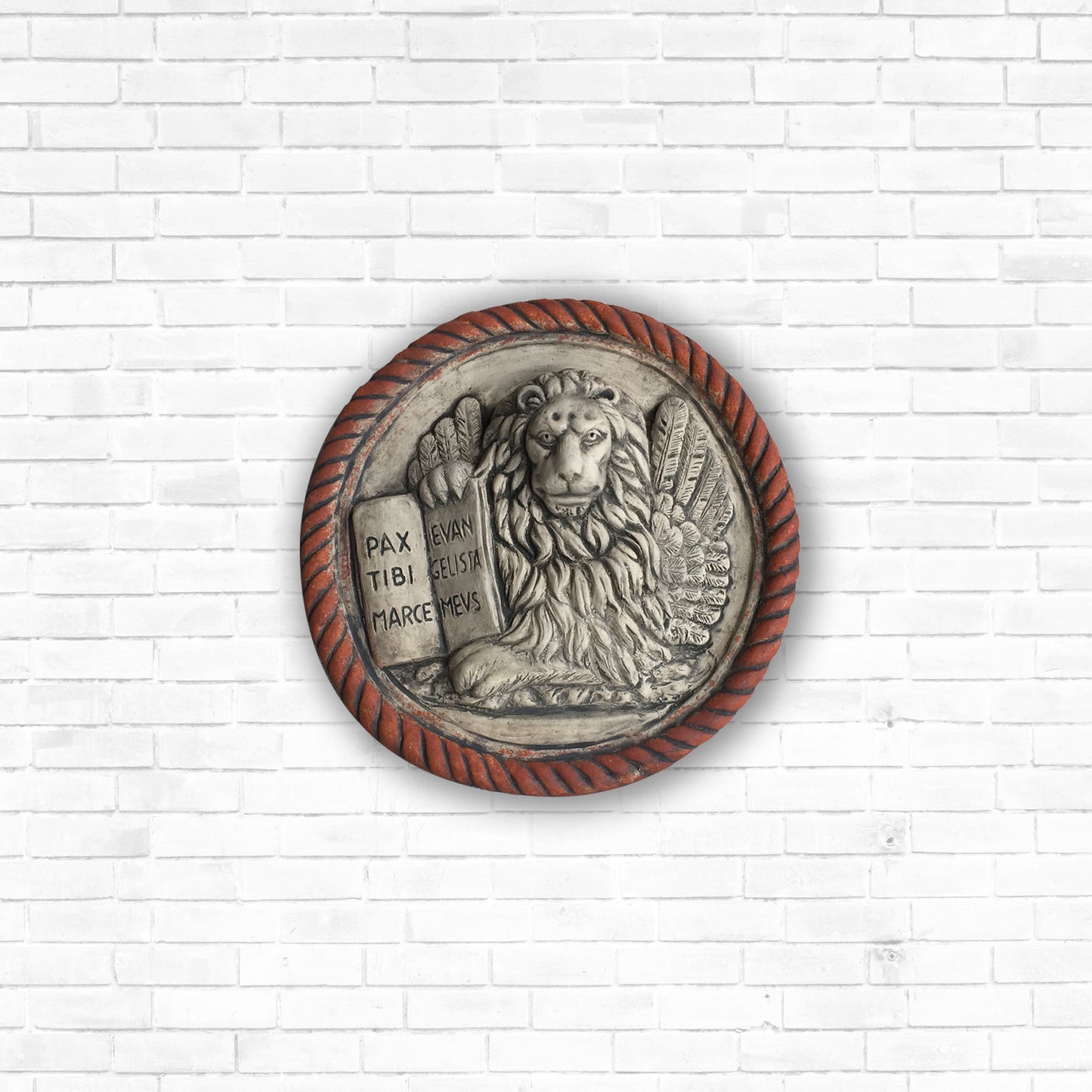 Grande Leone in Moleca: scultura in terracotta