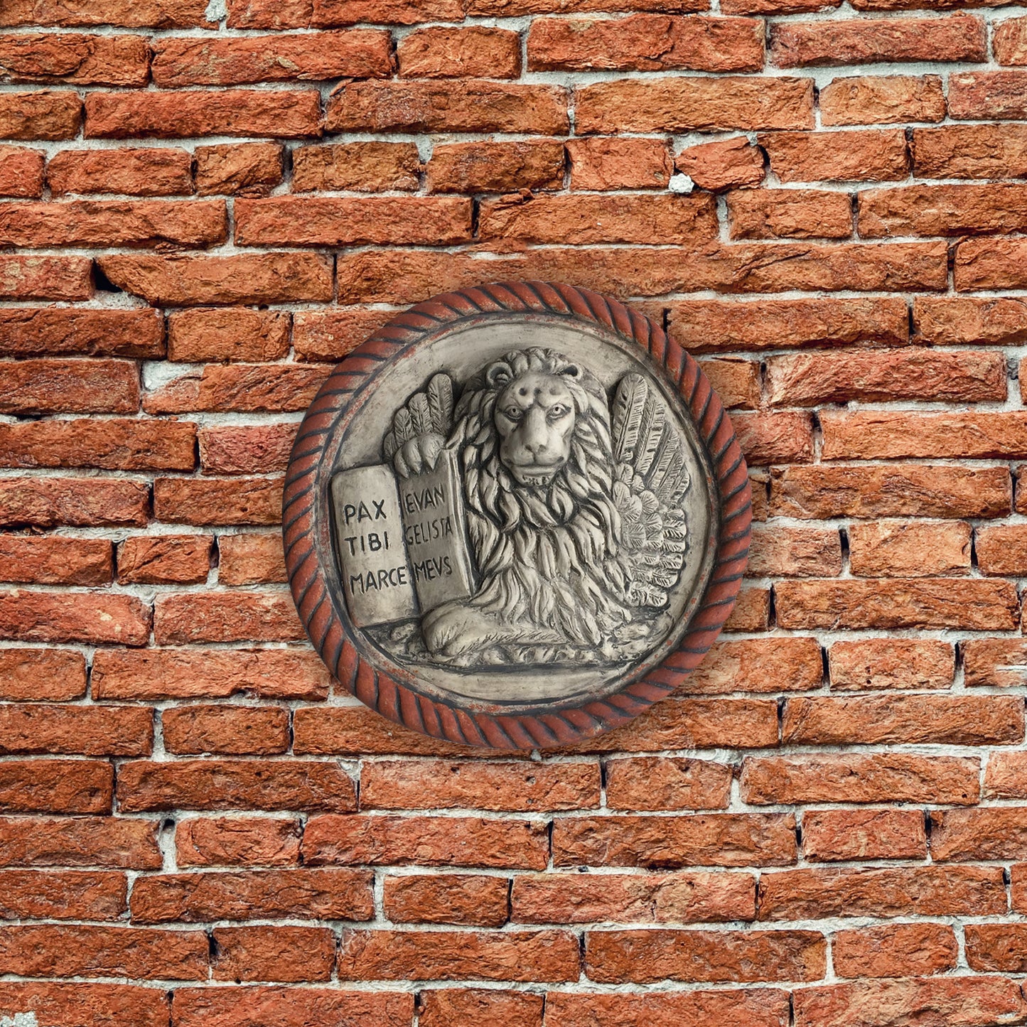 Grande Leone in Moleca: scultura in terracotta