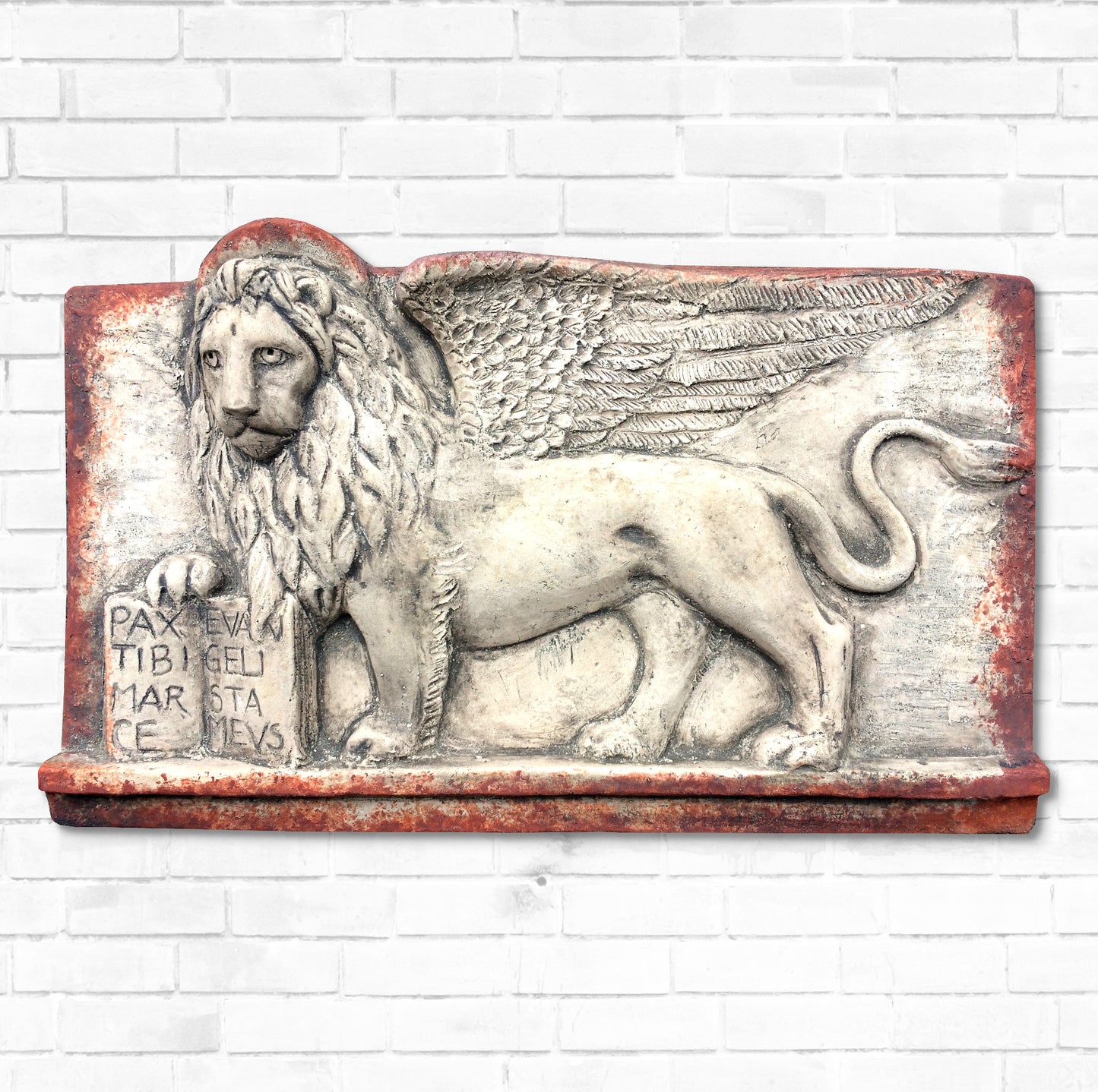 Leone di San Marco Andante Grande, con Libro. Scultura in Terracotta