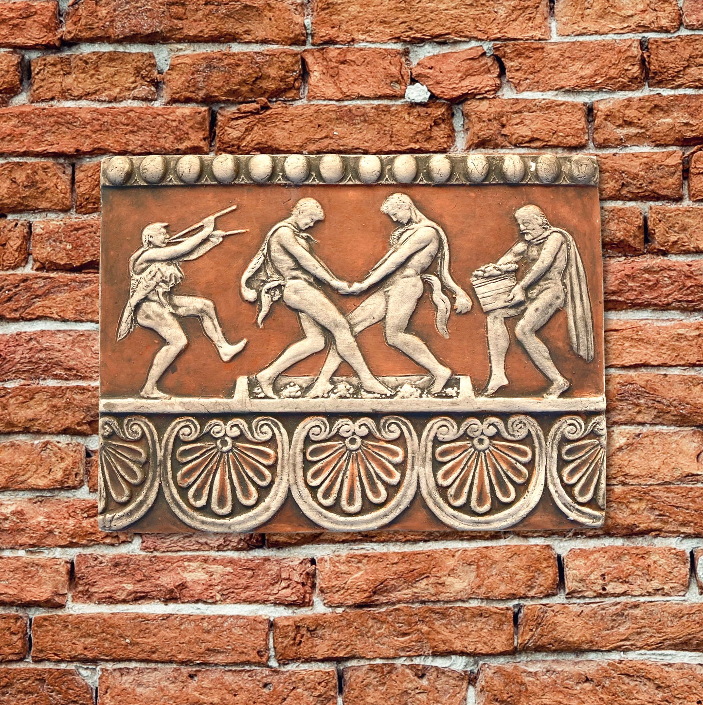Scena di Pigiatura dell'Uva, bassorilievo in terracotta, dipinto in rosso