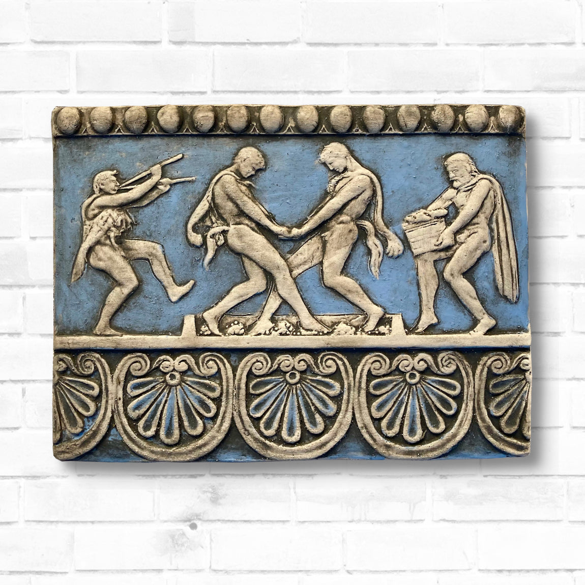 Scena di Pigiatura dell'Uva, bassorilievo in terracotta, dipinto in azzurro