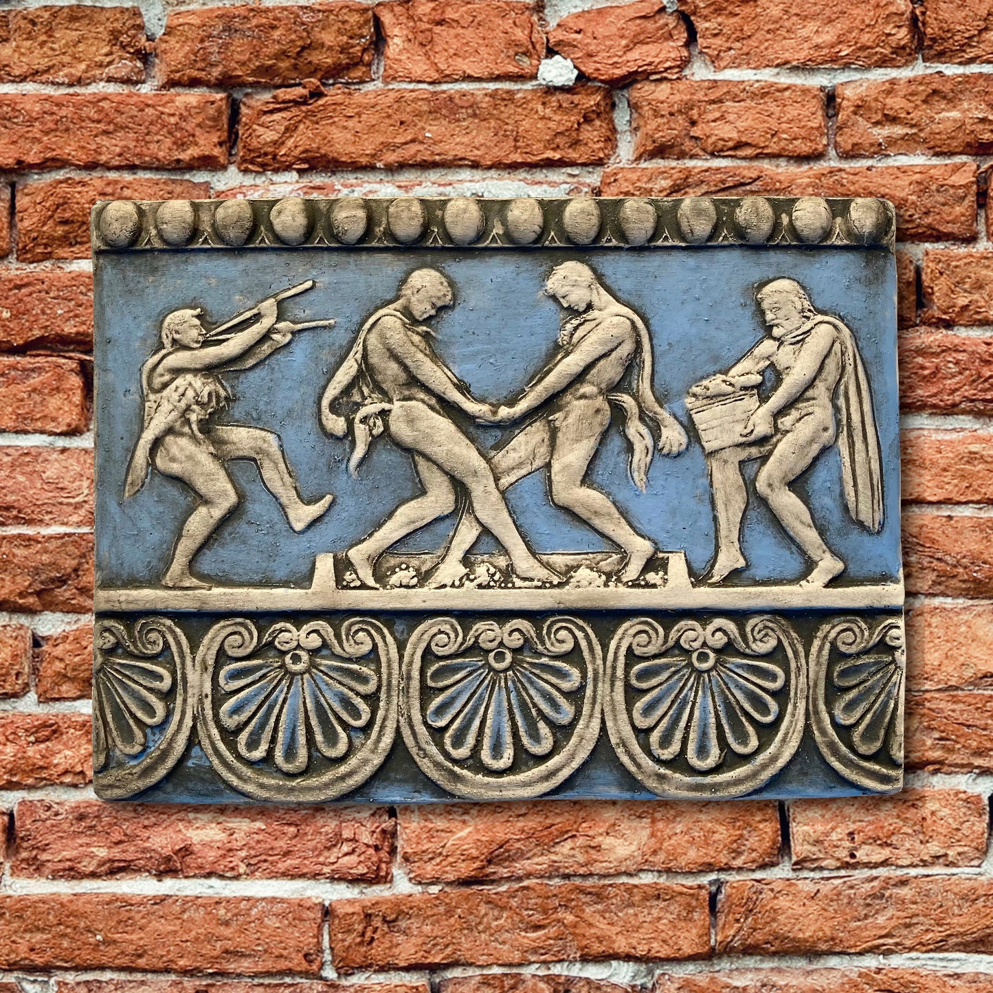 Scena di Pigiatura dell'Uva, bassorilievo in terracotta, dipinto in azzurro